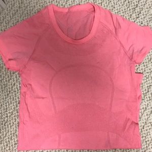 New without tag Lulu Short sleeve swiftly Tech